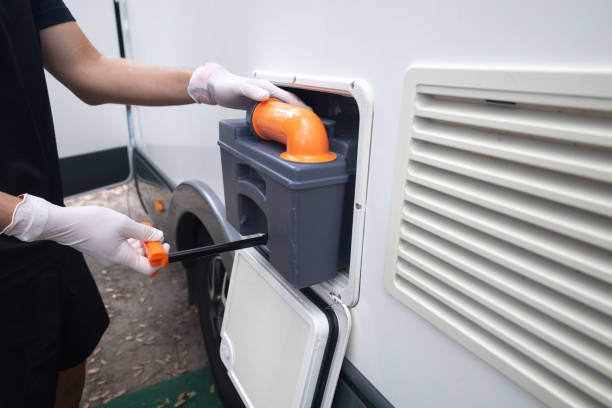 Best Portable bathroom rental  in Vero Lake Estates, FL